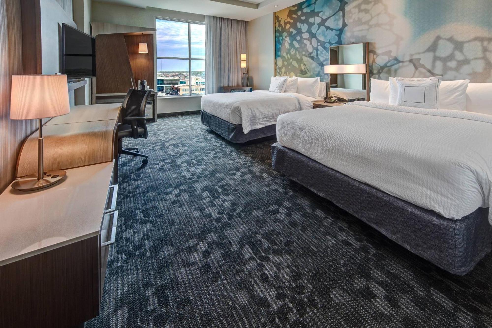 Courtyard By Marriott Kansas City Downtown/Convention Center Exterior photo